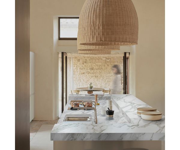 Slab - Ceramic-NEOLITH CLASSTONE 6mm CALACATTA ROYALE R POL (59X126in)
