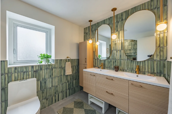 Emily races through a five-week renovation for expectant parents Matt and Lindsay,
