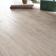 tile-woodpassion_rag-012-397-contemporary-white_offwhite_beige_inspiration.jpg